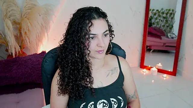 Snapshot of merida_bell18 chatting on 15, 4, 2026 merida bell18 online show from 15, 4, 2026