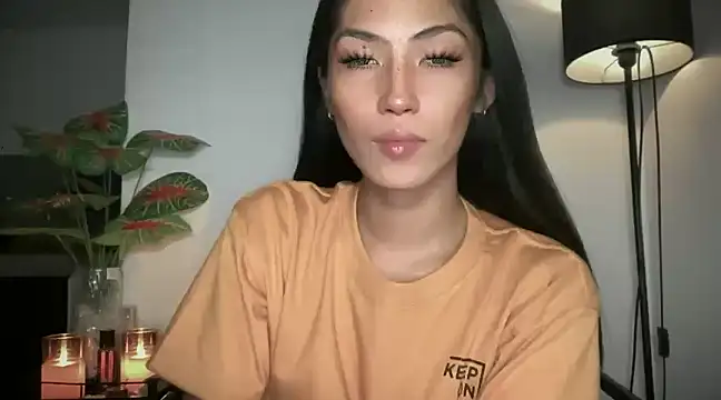 Bella Gordon online show from 5, 2, 2025