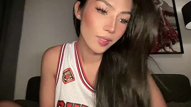 Snapshot of Bella_Gordon chatting on 19, 4, 2026 Bella Gordon online show from 19, 4, 2026