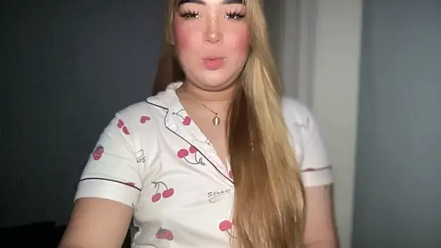 Snapshot of MissCataleyaxxx chatting on 15, 10, 2025 MissCataleyaxxx online show from 15, 10, 2025