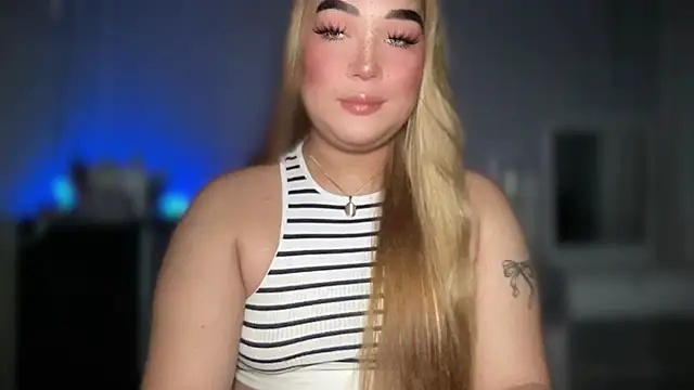 Snapshot of MissCataleyaxxx chatting on 16, 10, 2025 MissCataleyaxxx online show from 16, 10, 2025