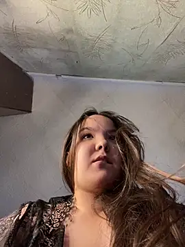 Snapshot of Var_Kiss chatting on 18, 10, 2025 Var Kiss online show from 18, 10, 2025