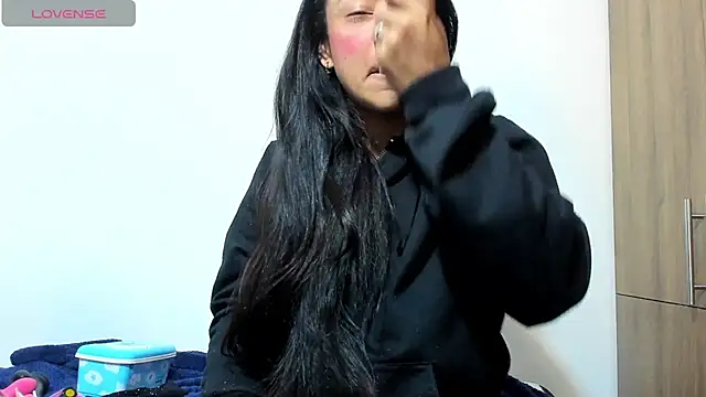 Snapshot of Bessie32 chatting on 2, 12, 2025 Bessie32 online show from 2, 12, 2025