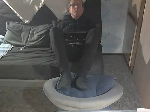 Snapshot of kiam471 chatting on 12, 3, 2025 kiam471 online show from 12, 3, 2025