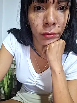 Doll Loren online show from 17, 2, 2025