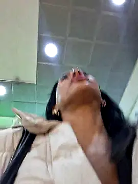 Snapshot of Doll_Loren chatting on 18, 10, 2025 Doll Loren online show from 18, 10, 2025