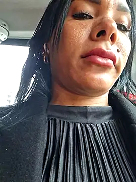 Snapshot of Doll_Loren chatting on 20, 12, 2025 Doll Loren online show from 20, 12, 2025