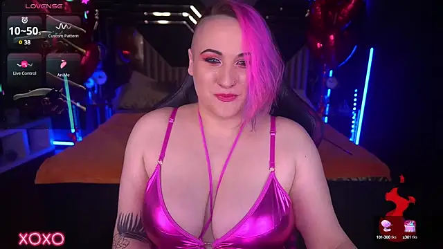 Snapshot of MiaVixenn chatting on 13, 2, 2025 MiaVixenn online show from 13, 2, 2025