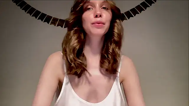 Nikki Mimimi online show from 5, 1, 2025