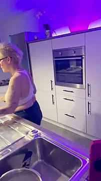 German Milf online show from 22, 3, 2025