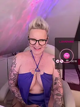 Snapshot of German_Milf chatting on 24, 4, 2026 German Milf online show from 24, 4, 2026