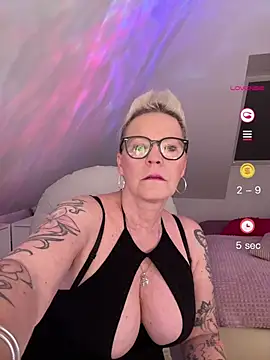 Snapshot of German_Milf chatting on 27, 4, 2026 German Milf online show from 27, 4, 2026