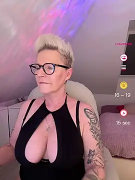 Snapshot of German_Milf chatting on 28, 4, 2026 German Milf online show from 28, 4, 2026