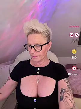 Snapshot of German_Milf chatting on 29, 4, 2026 German Milf online show from 29, 4, 2026