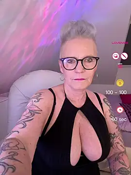 Snapshot of German_Milf chatting on 6, 5, 2026 German Milf online show from 6, 5, 2026