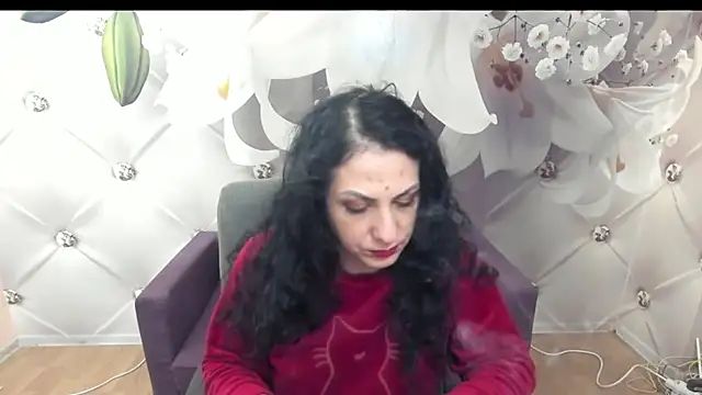 SweetArtemis online show from 5, 1, 2025