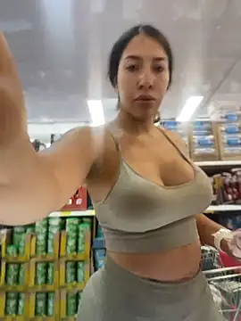 daniela henao online show from 25, 2, 2026