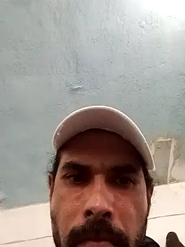 Snapshot of Tututu17@xh chatting on 9, 1, 2026 Tututu17xh online show from 9, 1, 2026