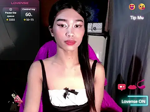 Snapshot of ToKeNa chatting on 25, 10, 2025 ToKeNa online show from 25, 10, 2025