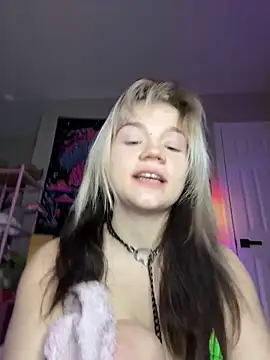 Snapshot of Cutiepiespanks chatting on 10, 2, 2026 Cutiepiespanks online show from 10, 2, 2026