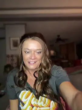 Snapshot of cowgirlc chatting on 18, 4, 2026 cowgirlc online show from 18, 4, 2026