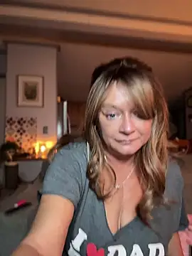 Snapshot of cowgirlc chatting on 13, 5, 2026 cowgirlc online show from 13, 5, 2026