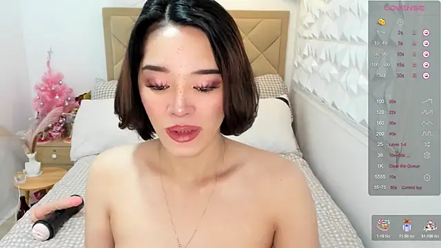 Snapshot of TsHeartXxx chatting on 10, 2, 2026 TsHeartXxx online show from 10, 2, 2026