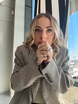 Snapshot of EmaSalis chatting on 9, 3, 2026 EmaSalis online show from 9, 3, 2026