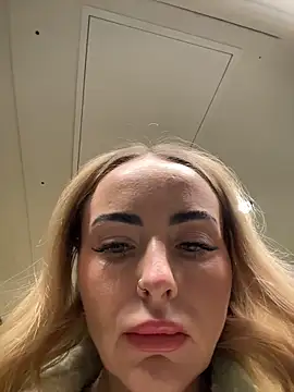 Snapshot of EmaSalis chatting on 22, 3, 2026 EmaSalis online show from 22, 3, 2026