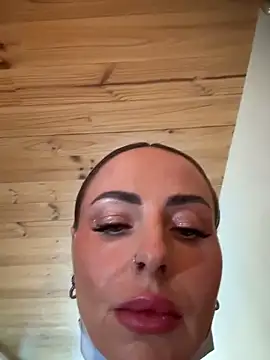 Snapshot of EmaSalis chatting on 26, 3, 2026 EmaSalis online show from 26, 3, 2026