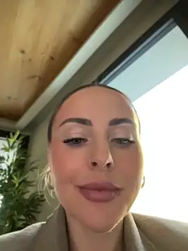 Snapshot of EmaSalis chatting on 15, 4, 2026 EmaSalis online show from 15, 4, 2026