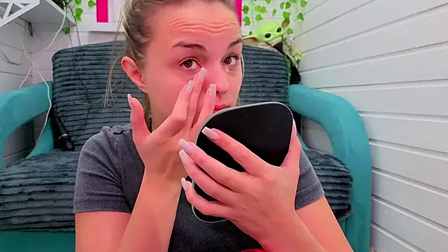 Misss Vikk online show from 29, 11, 2025