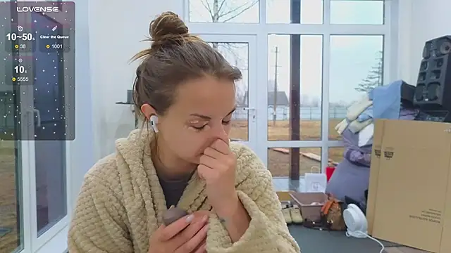 Snapshot of Misss_Vikk chatting on 8, 4, 2026 Misss Vikk online show from 8, 4, 2026