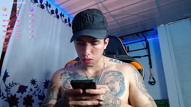 Snapshot of Adam_Hudsond chatting on 7, 3, 2026 Adam Hudsond online show from 7, 3, 2026