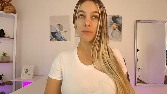 Isabella Harley online show from 11, 4, 2026