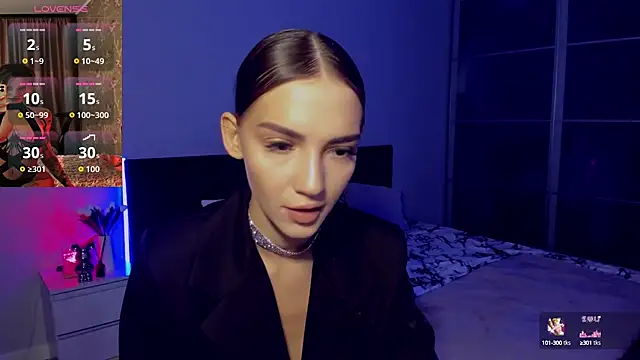 SophieCatty online show from 3, 10, 2025