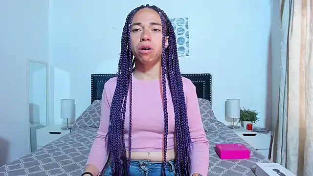 Snapshot of ZulyMichels chatting on 17, 4, 2026 ZulyMichels online show from 17, 4, 2026