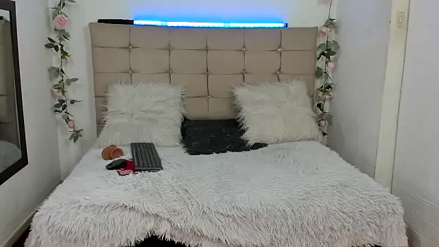 yayita mature online show from 13, 11, 2025