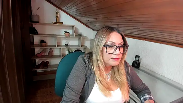 Snapshot of yayita_mature chatting on 27, 4, 2026 yayita mature online show from 27, 4, 2026