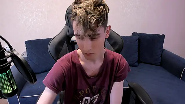 James Mills online show from 7, 11, 2025