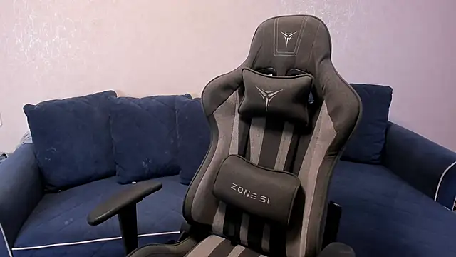 James Mills online show from 12, 11, 2025