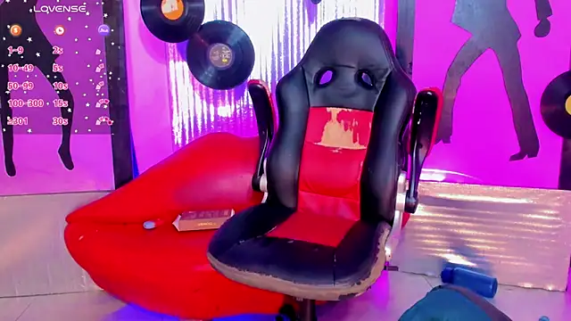 nickyminach  online show from 16, 5, 2026