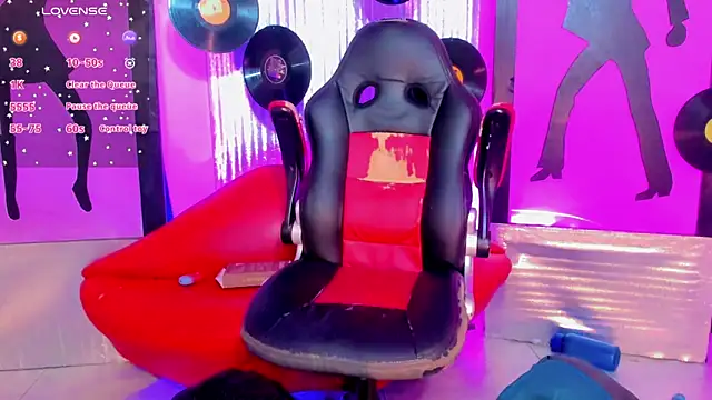 nickyminach  online show from 16, 5, 2026