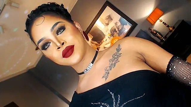 MarryQueen22 online show from 25, 11, 2025