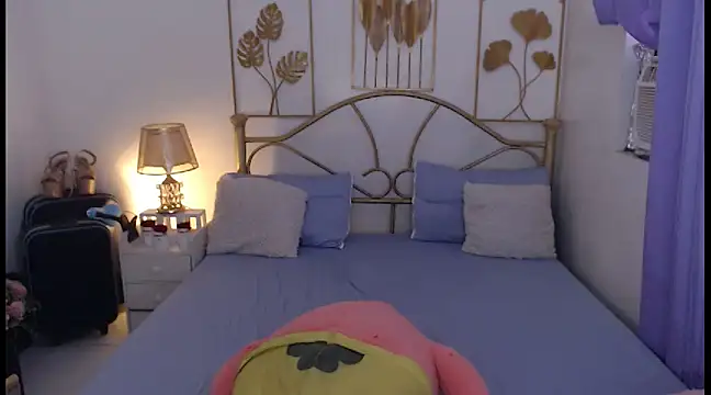 angelicahakenson online show from 4, 3, 2025