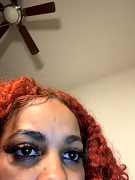 Snapshot of Cloutchasercrystall chatting on 7, 10, 2025 Cloutchasercrystall online show from 7, 10, 2025