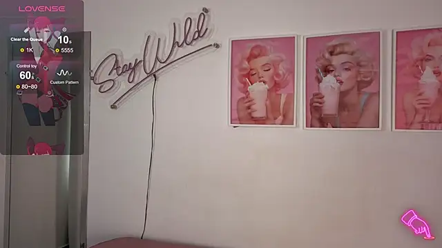 Adele LatinLady online show from 19, 11, 2025