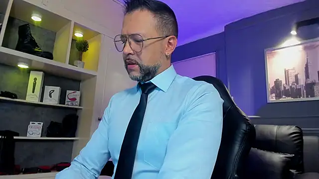 MrFrank tattoo online show from 4, 12, 2025