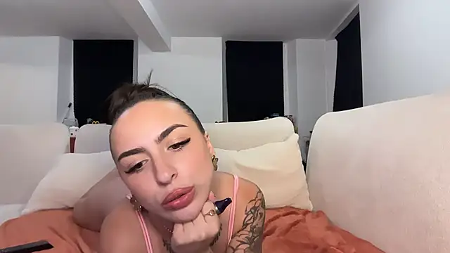 Snapshot of onefire56 chatting on 28, 7, 2026 onefire56 online show from 28, 7, 2026