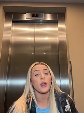 Snapshot of Strongqueen chatting on 26, 9, 2025 Strongqueen online show from 26, 9, 2025